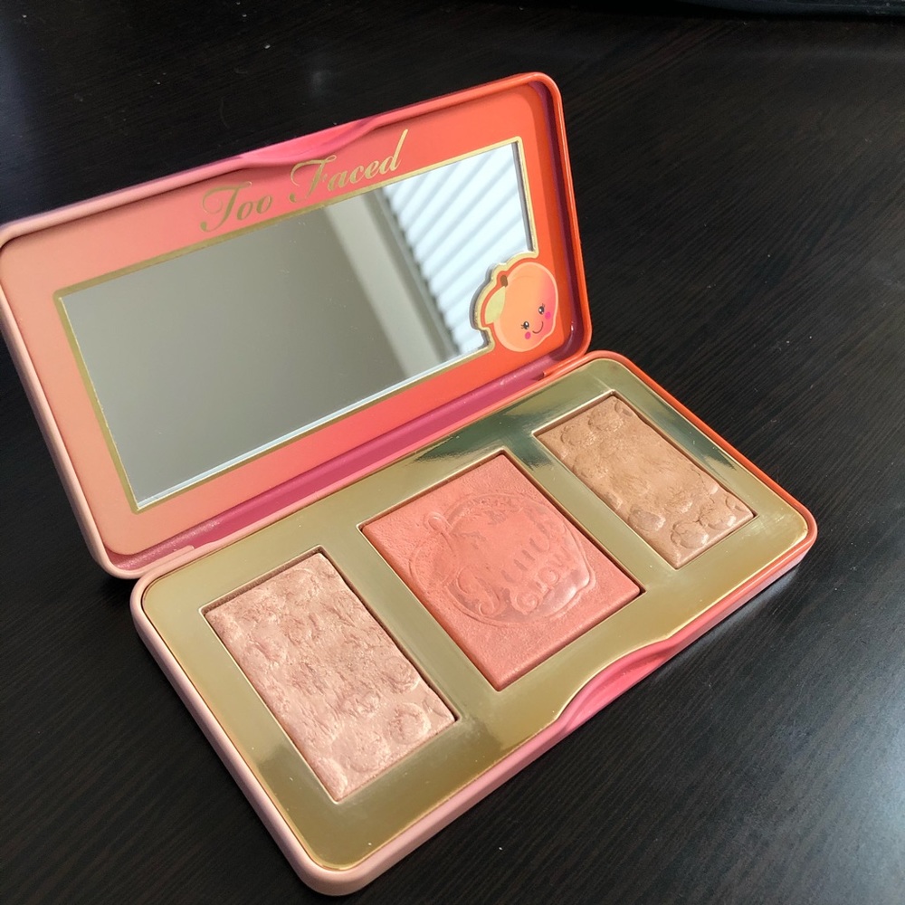SOLD Too Faced Sweet Peach Glow